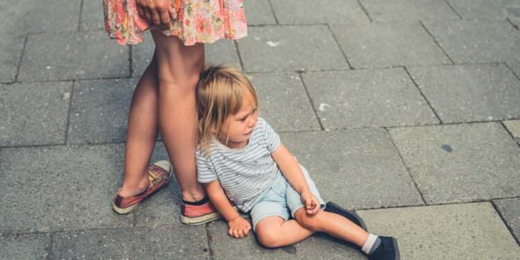 7 tips to help your toddler deal with emotions and stop acting with aggresion