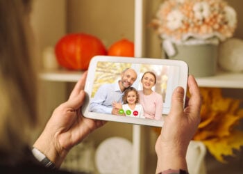 How to keep in touch with family that is far away