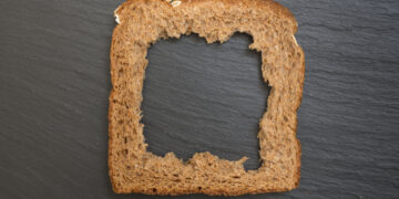 Are you making your children eat crust or not?